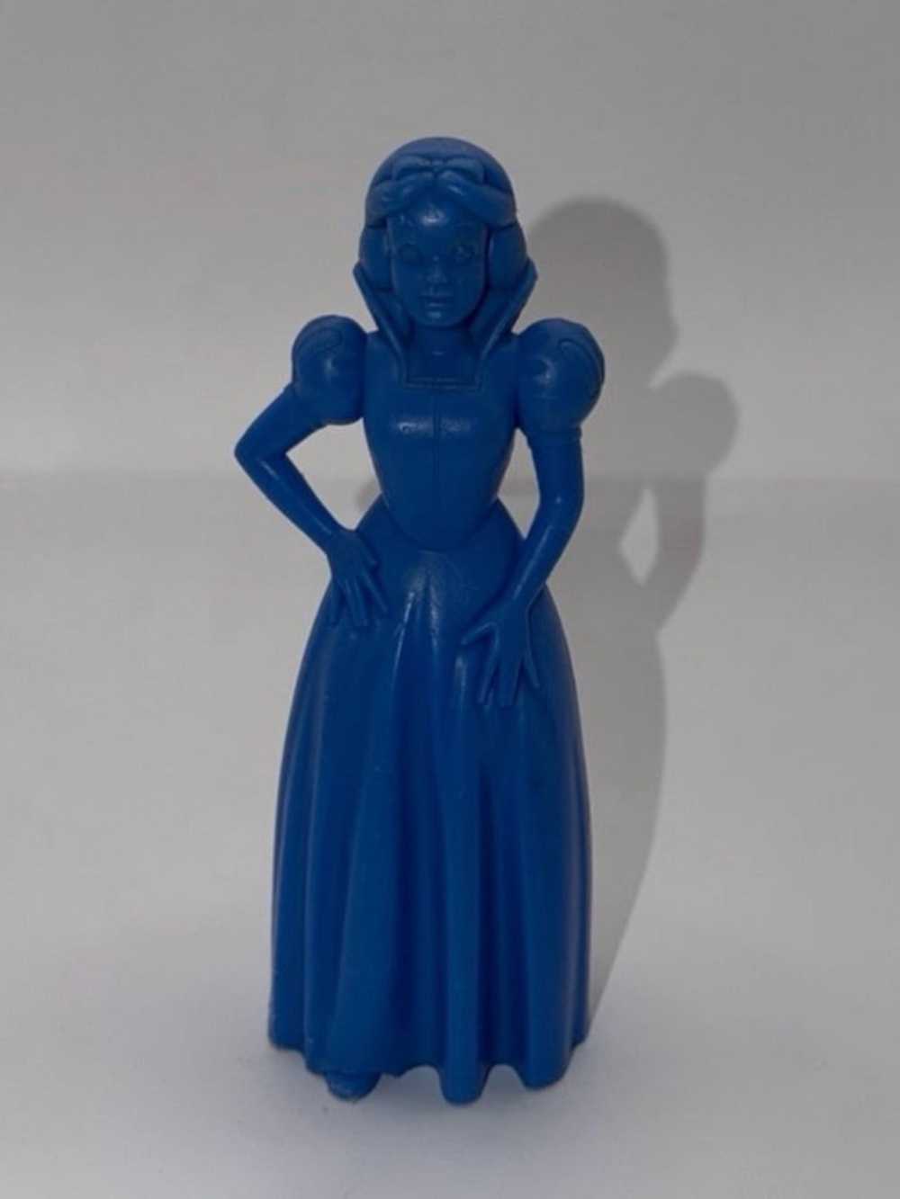 Vtg 1970 Walt Disney Production MARX Toys Snow White 5 1/2” Blue Plastic Figure